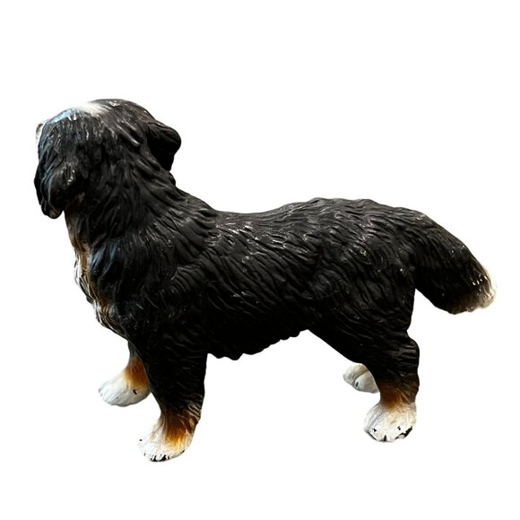 Schleich Bernese Mountain Dog Standing Adult Figure Retired 16339 - Picture 5 of 5
